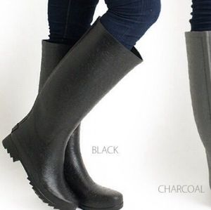 UGG Wilshire Tall Rainboots Black Rubber Wellies Size 7